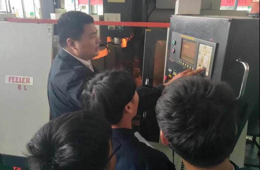 身边榜样|省拔尖技能人才戴建峰